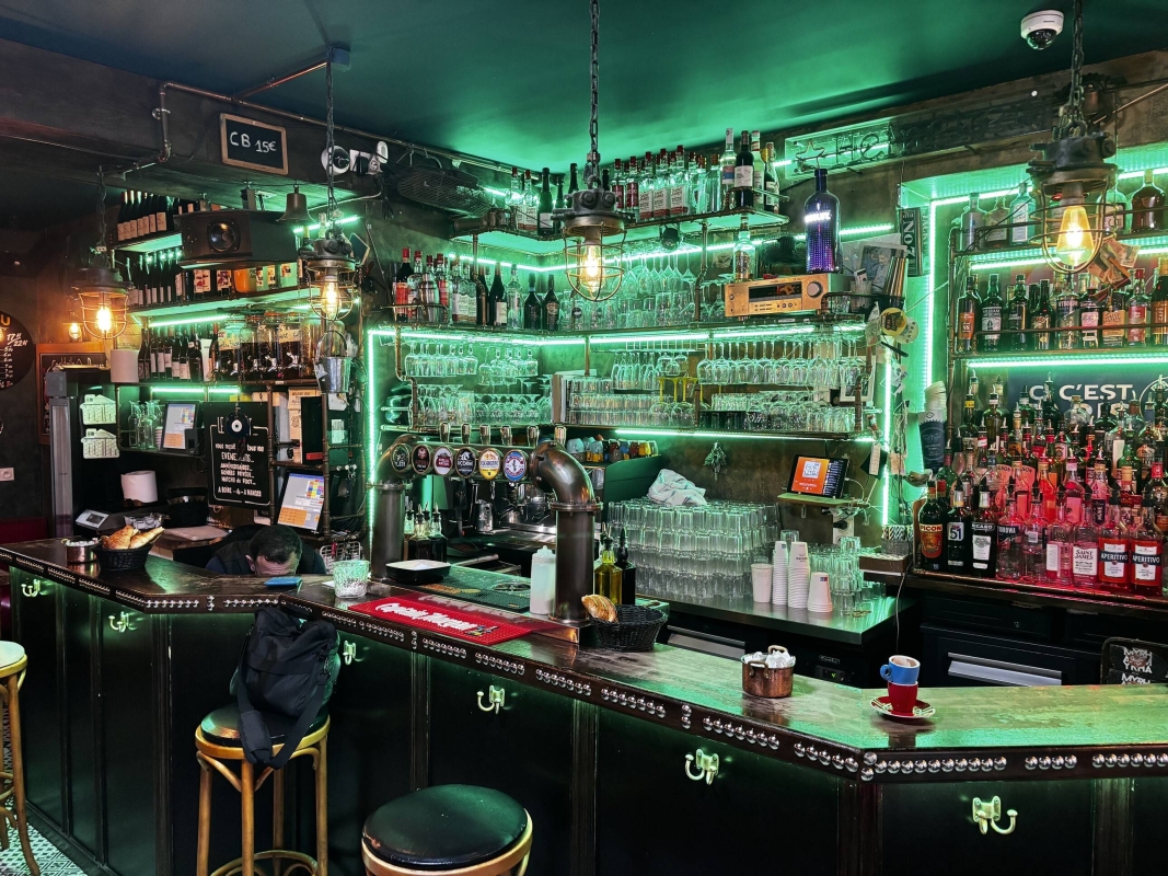 Le bar - Le Troquet - restaurant Paris - Bar Paris 18 - Cocktail Paris 18 - Pub Paris 18